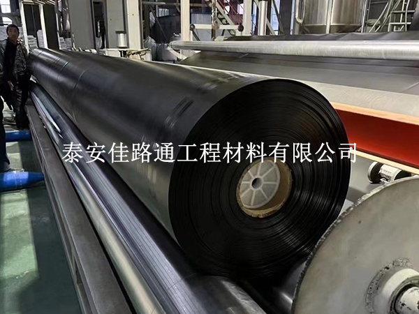 污水處理防滲膜運輸技巧:安全高效,輕松啟程 污水處理防滲膜運輸技巧:安全高效,輕松啟程